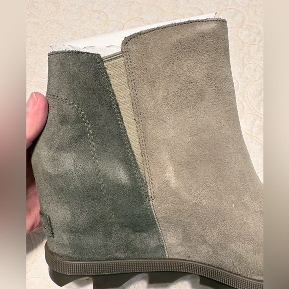 Sorel Women's Sage Joan of Arctic Wedge II Zip Boots - Picture 9 of 11